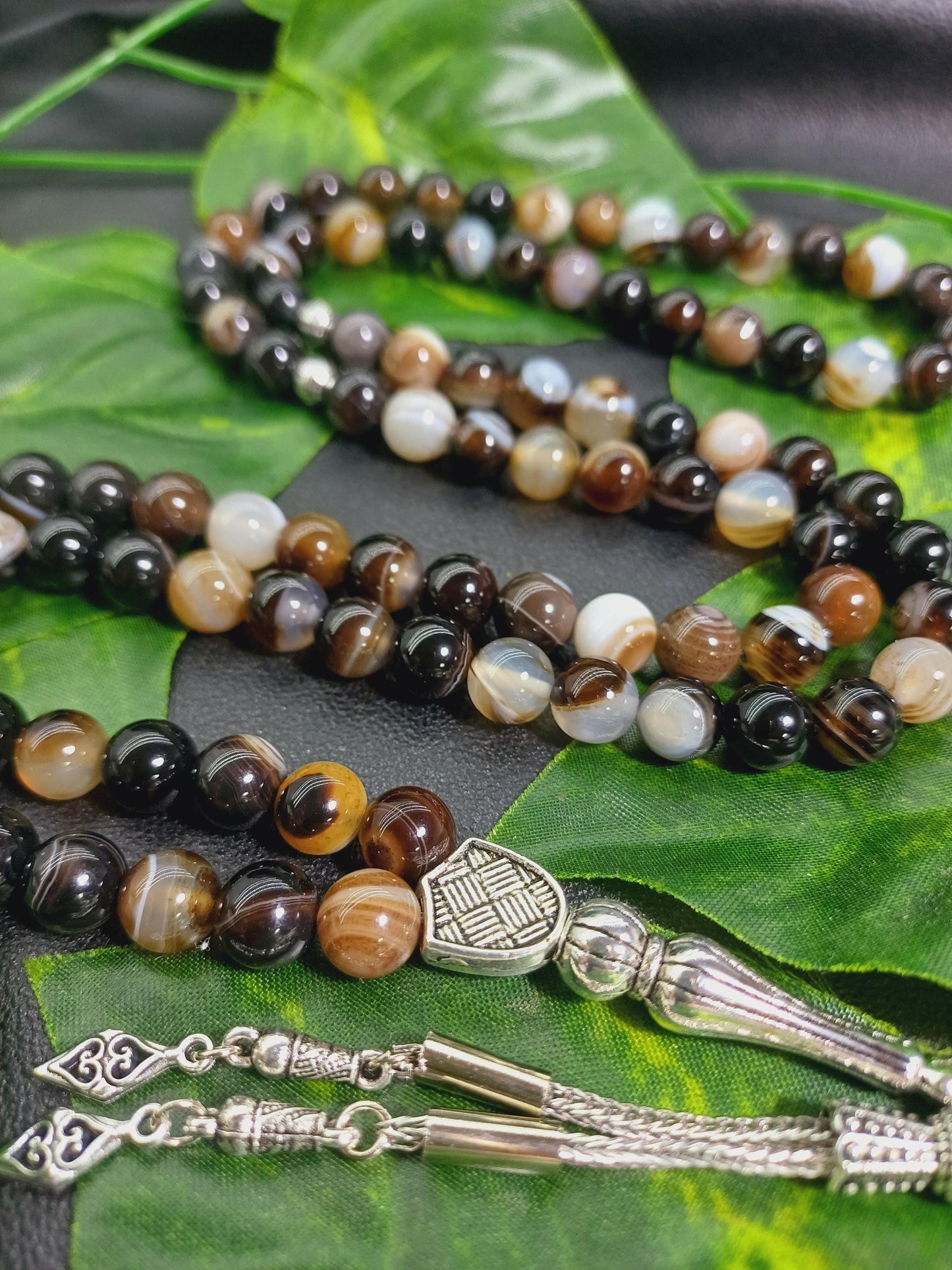 99 Boncuklu 8 mm Kahverengi Akik Tesbih